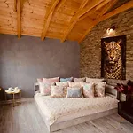 Apartment Romantic House With Jakuzzi