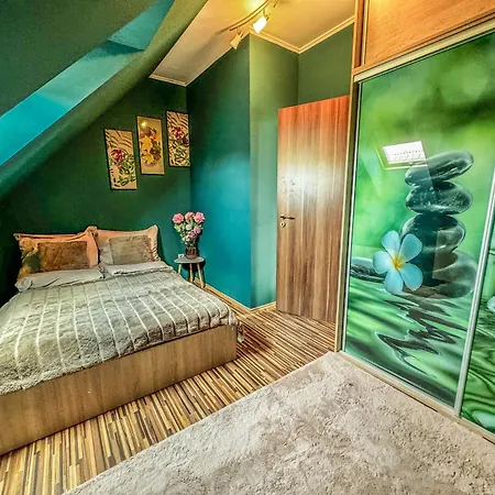 Csaladi Wellness Apartment